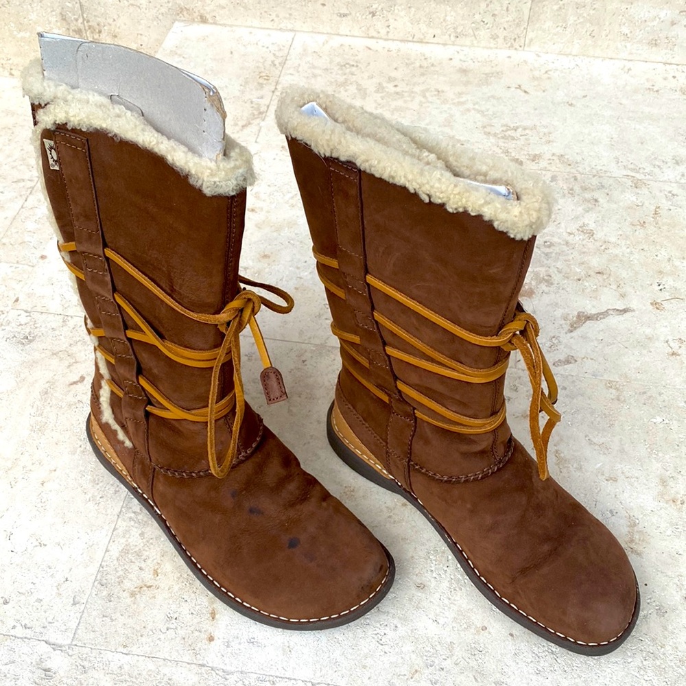 UGG BOOTS SIZE 10